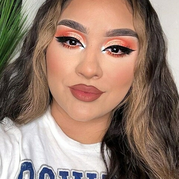 SHEGLAM | The ARTISTRY BEJEWELLED Eye-Shadow Palette Large 8x4" - Picture 4 of 13